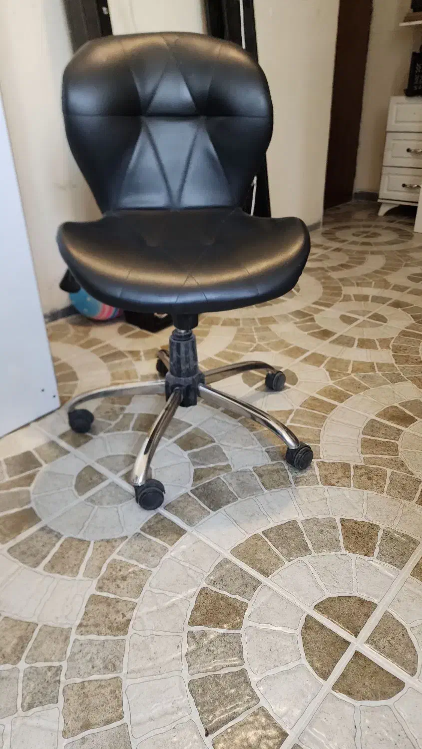 صندلی زین اسبی|صندلی و نیمکت|شیراز, پودنک|دیوار