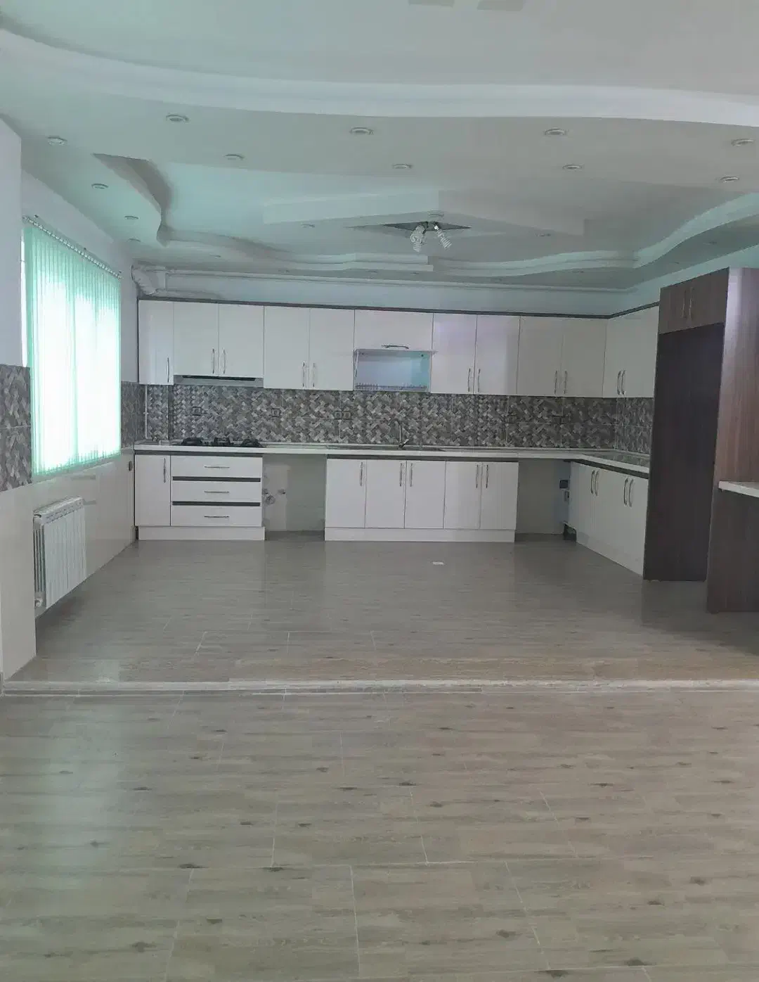 کد۹۲۶رهن واحد۱۴۰متری خیابان ۲۲ابان|اجارهٔ آپارتمان|لاهیجان, انقلاب|دیوار