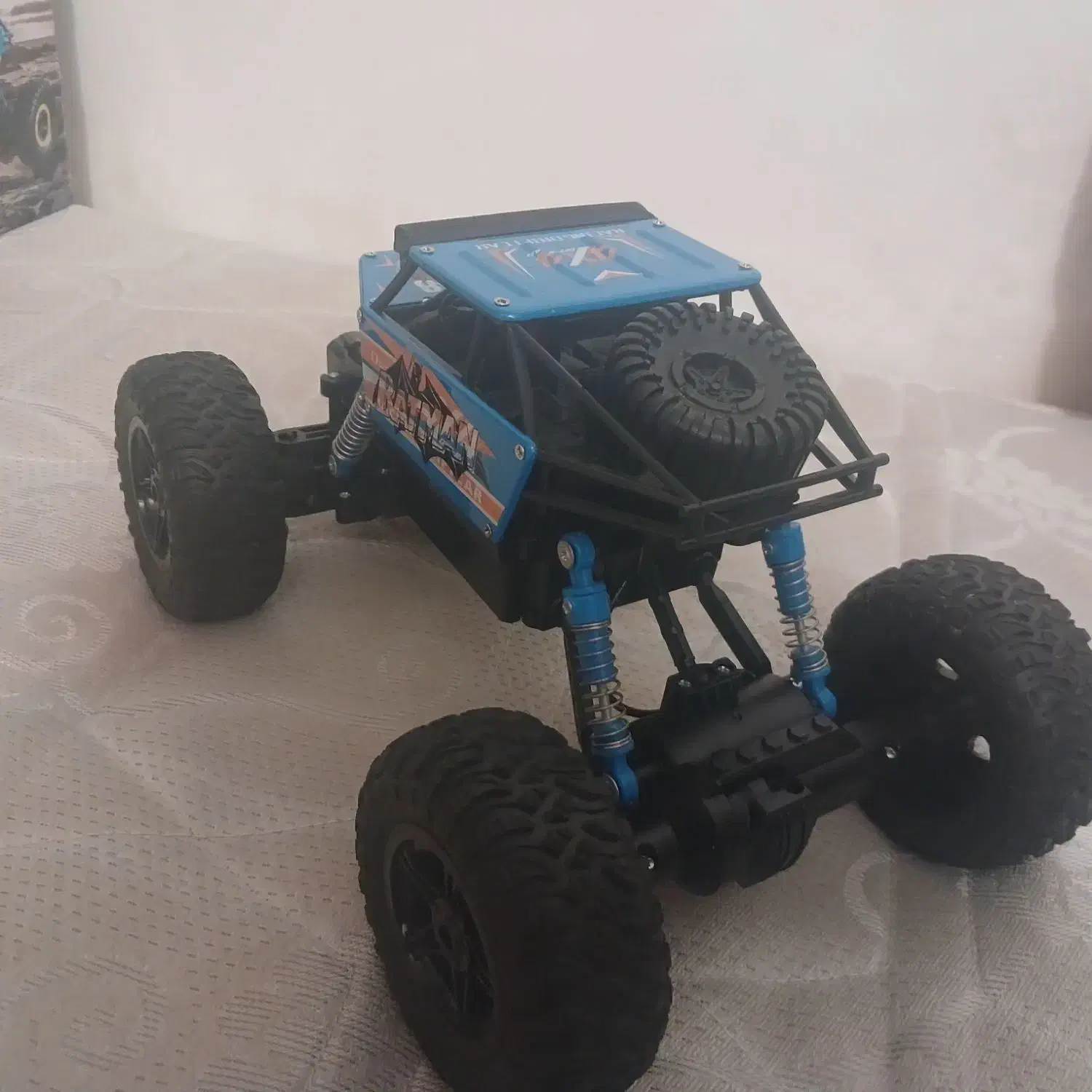 ماشین کنترلی افرود خیلی خفن.|اسباببازی|رشت, سعدی (تختی)|دیوار