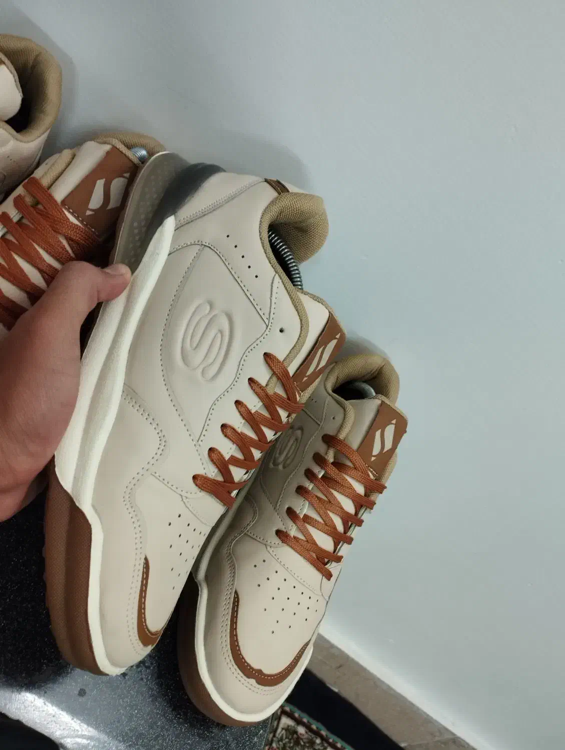 کتونی اسپرت اسکیچرز رنگ کرمی سایز ۴۱ نو نو|کیف، کفش، کمربند|قرچک, زیبا شهر|دیوار