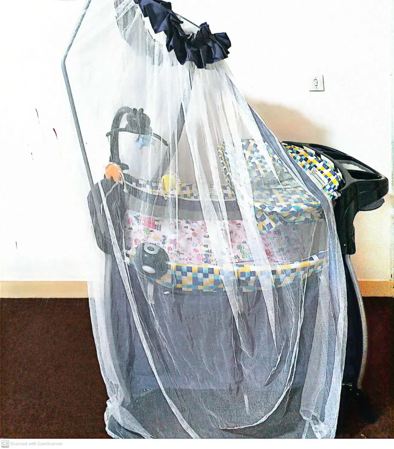 تخت پارک کودک ونوجوان کنارمادرشو Goodbaby تخت کودک|تخت و صندلی بچه|مسجد سلیمان, |دیوار