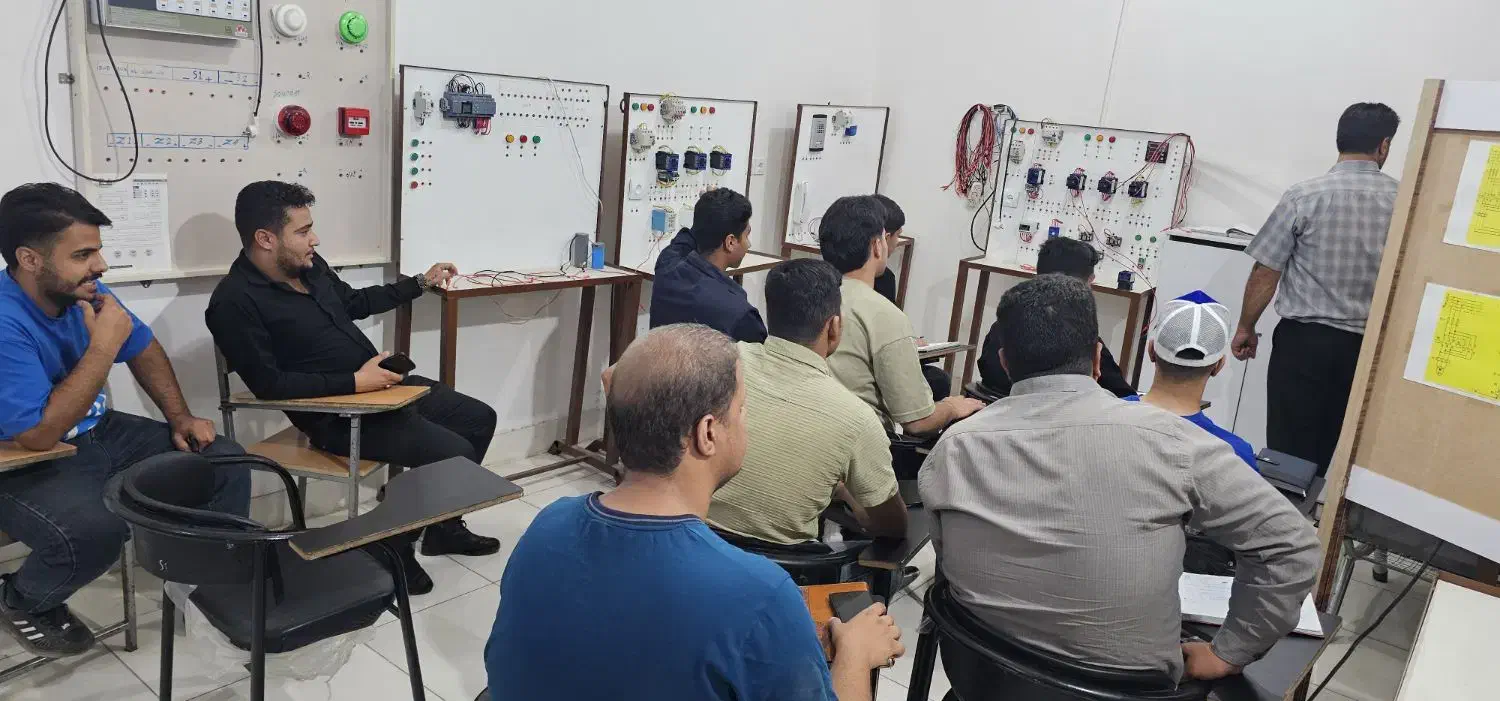 دیپلم برق صنعتی و آموزش تابلو و PLC|خدمات آموزشی|سیرجان, |دیوار