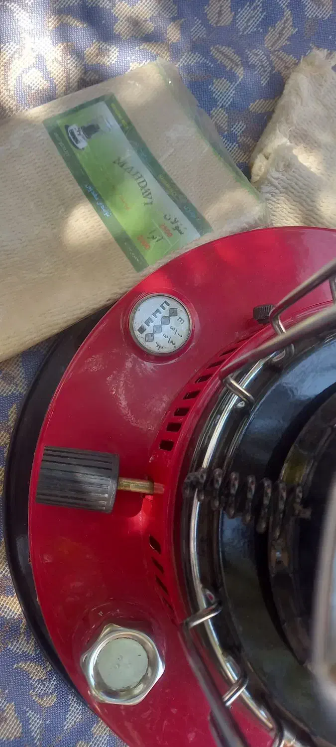 بخاری و چراغ روشنایی نفتی|بخاری، هیتر، شومینه|یزد, |دیوار