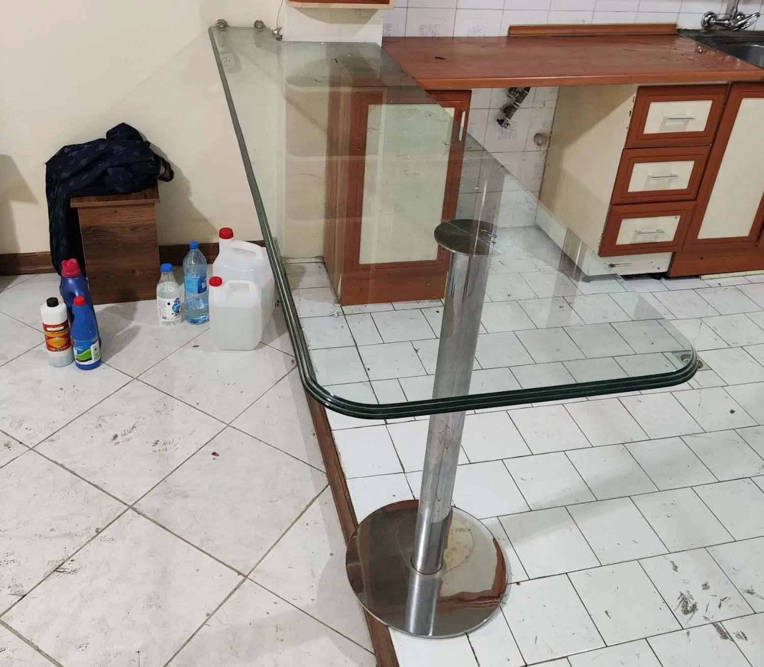 پیشخوان بزرگ شیشه ای|کتابخانه، شلف، قفسه‌های دیواری|تهران, جیحون|دیوار