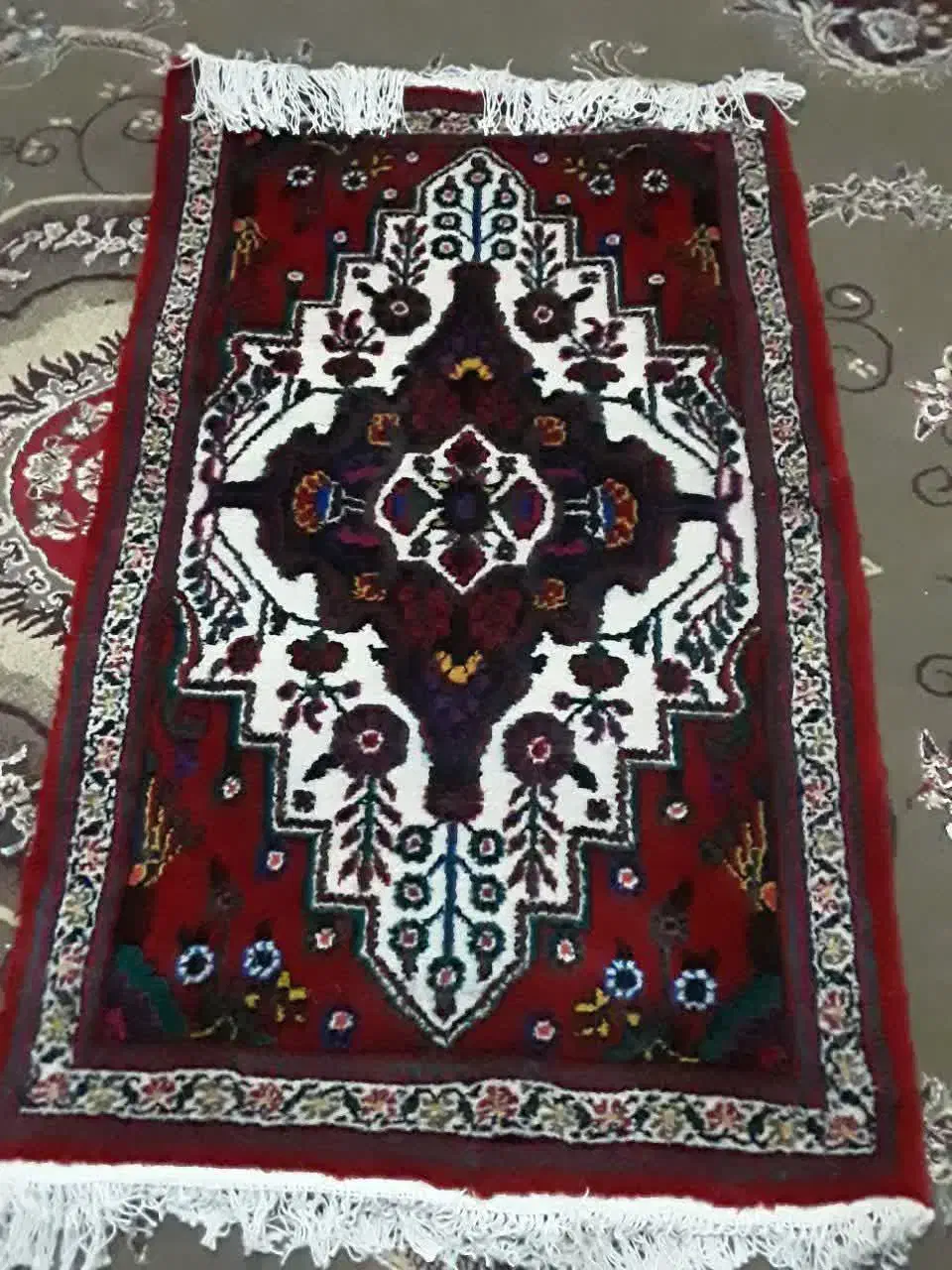 قالی دستبافت نو|فرش|قم, امامزاده ابراهیم|دیوار