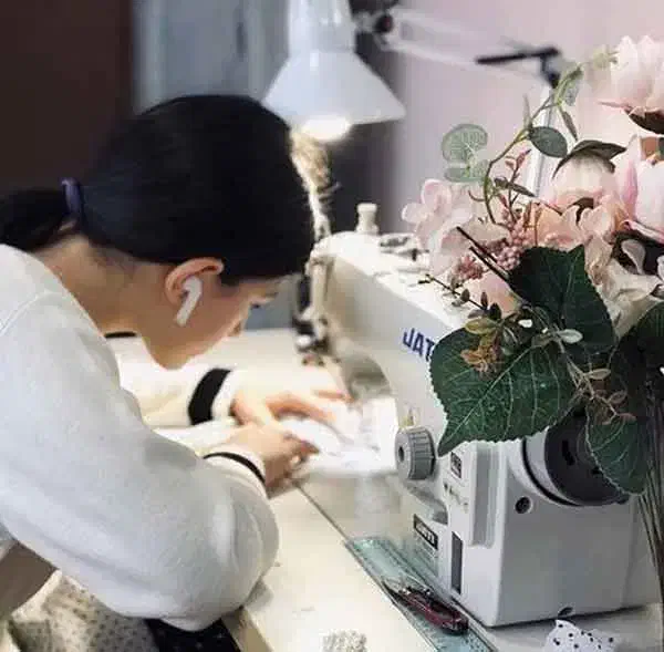 استخدام خانوم های چرخ کار درمحیط زنانه|استخدام صنعتی، فنی، مهندسی|بروجرد, |دیوار