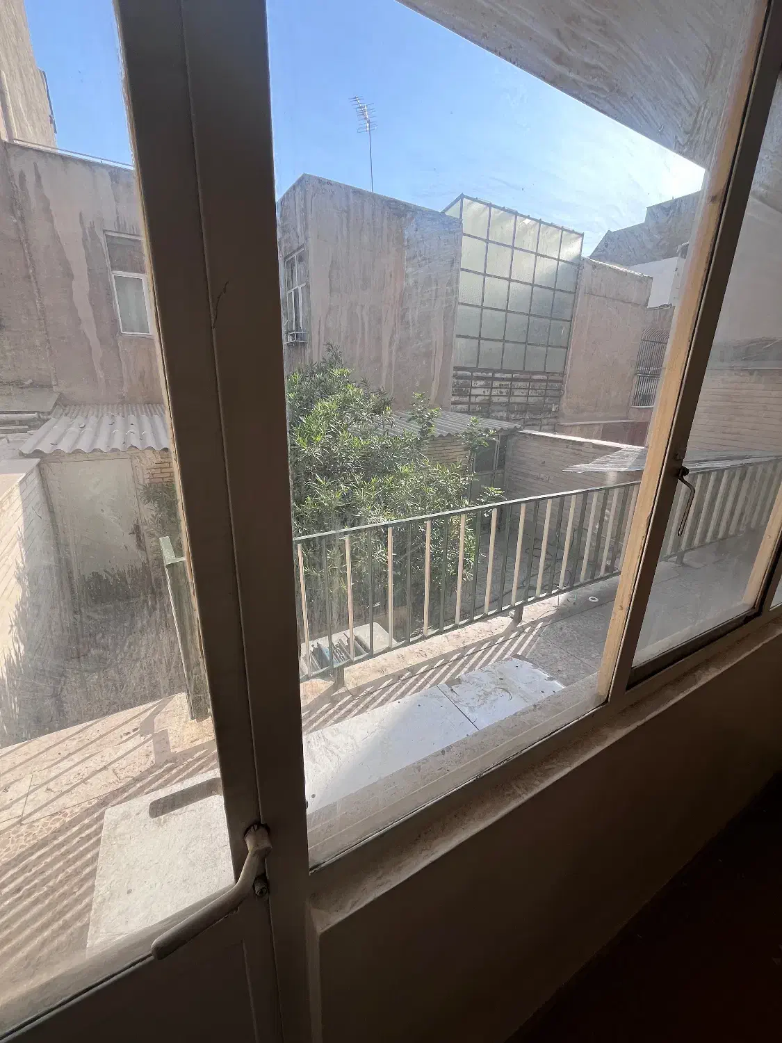 اجاره اپارتمانشهرزیبا ۸۵متر ۲خواب با پارکینگ