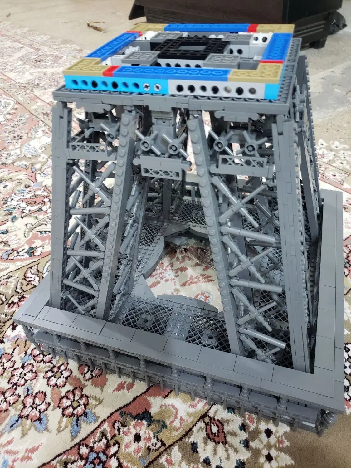 لگو برج ایفل ساخته شده|کلکسیون و سرگرمی|آفتاب, |دیوار