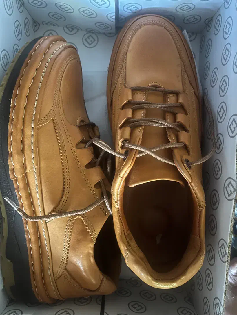 کفش چرم طبیعی اصل|کیف، کفش، کمربند|شهرکرد, |دیوار