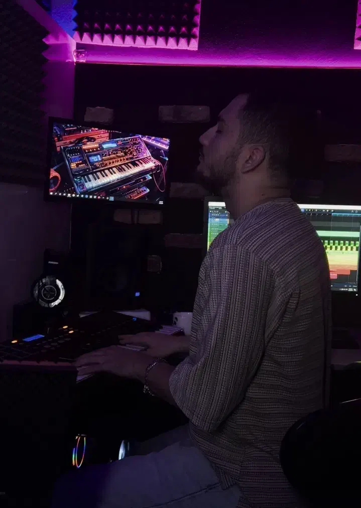 استودیو تولید موسیقی . کلاس آواز . کلاس آهنگسازی|خدمات آموزشی|کرج, کوی مدرس|دیوار