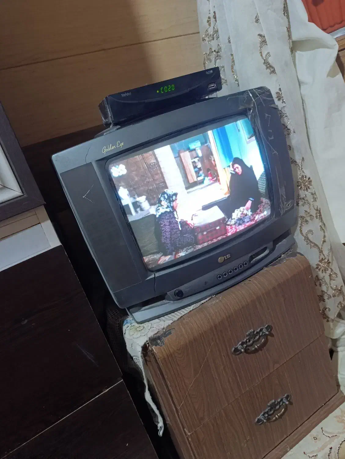 3عدد تلویزیون باهم 2میلیون|تلویزیون و پروژکتور|کرمان, |دیوار