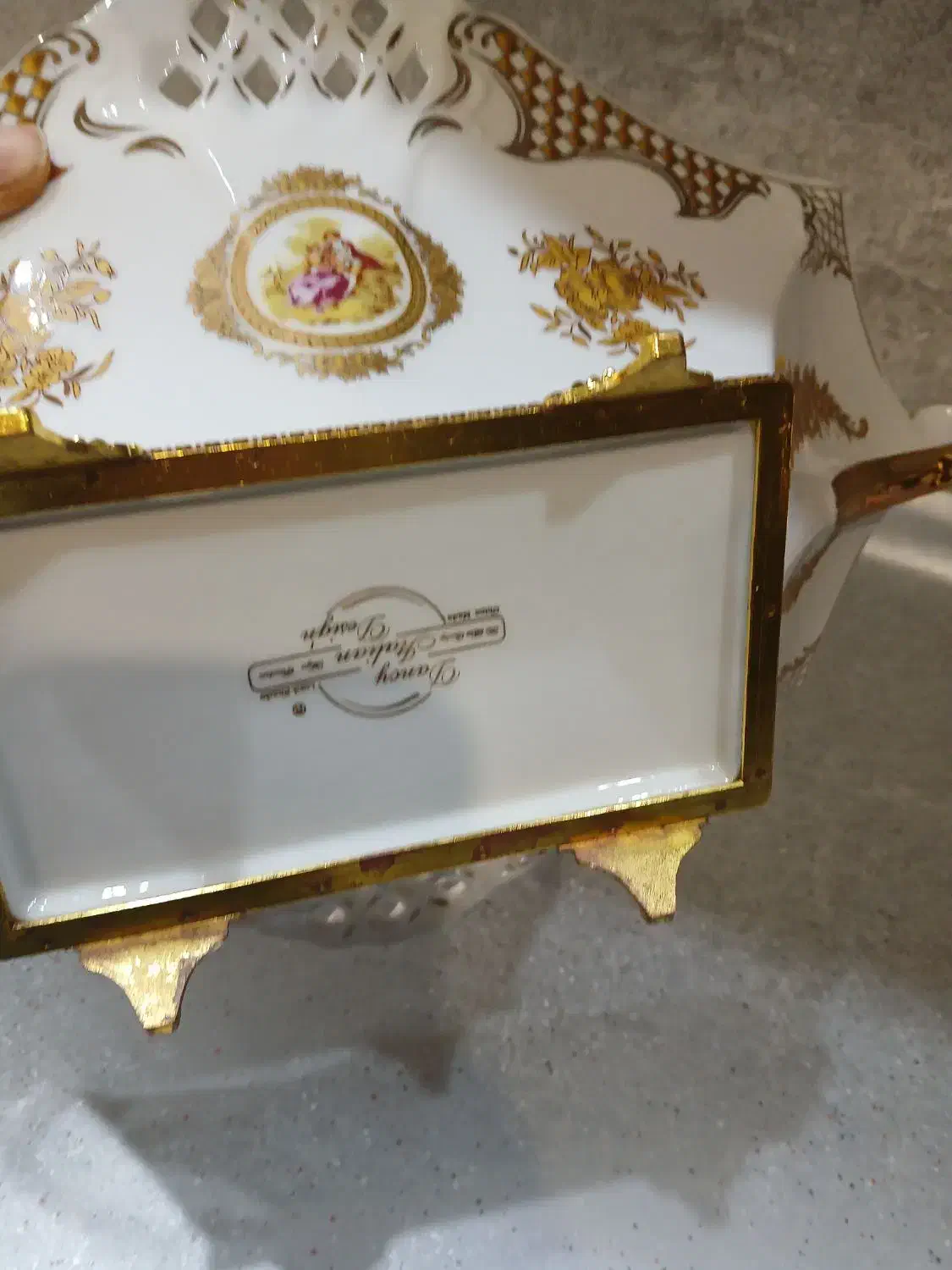 ظروف لرشید|ظروف سرو و پذیرایی|کرج, مصباح|دیوار