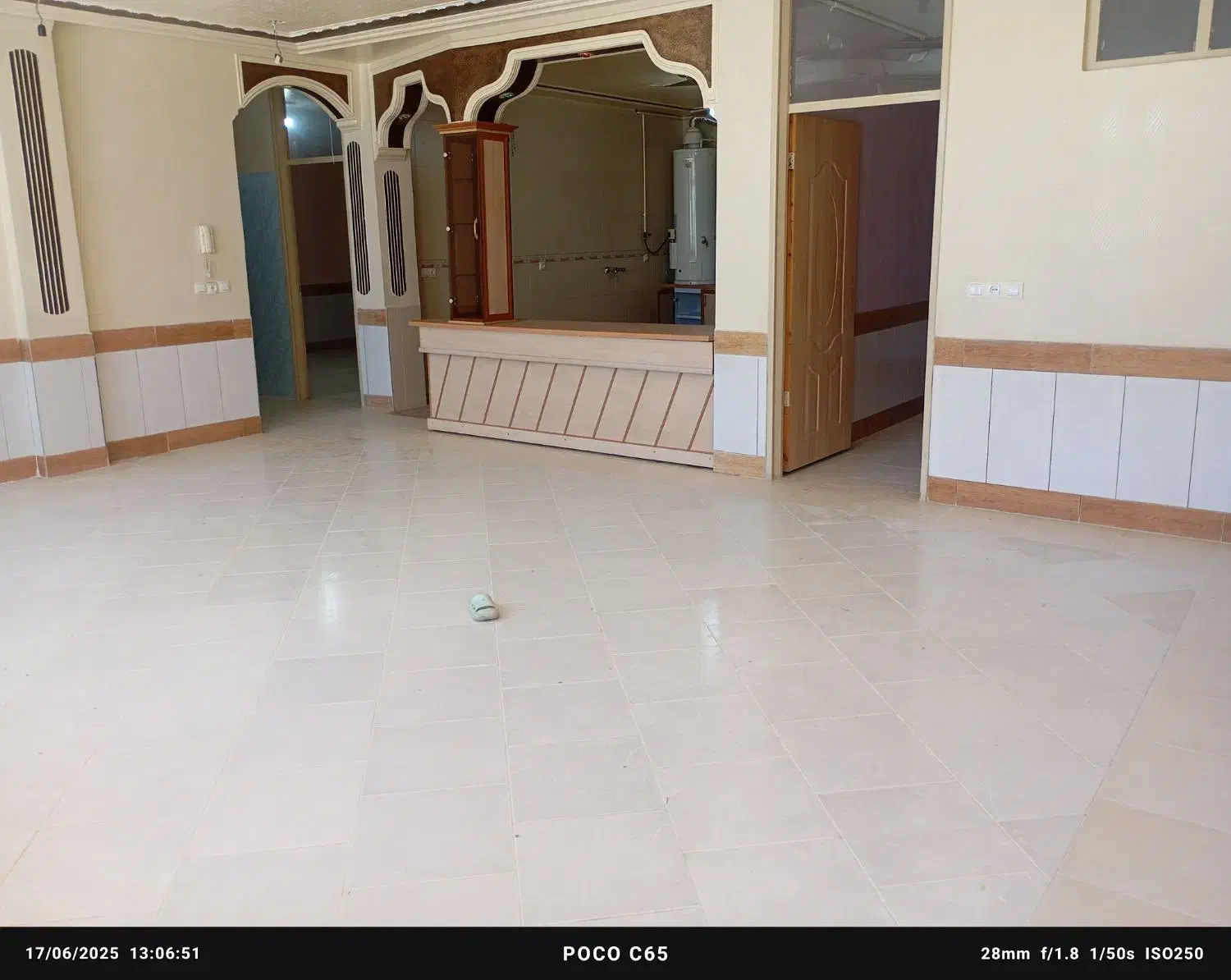 فروش طبقه همکف ۱۳۰ متری حیاط بزرگ اختصاصی نقنه|فروش آپارتمان|بروجن, |دیوار