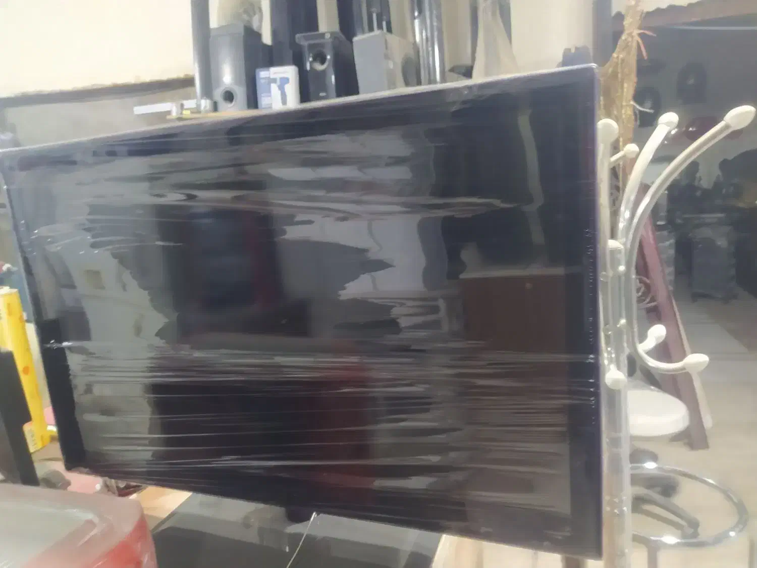 تلویزیون 42|تلویزیون و پروژکتور|زابل, |دیوار