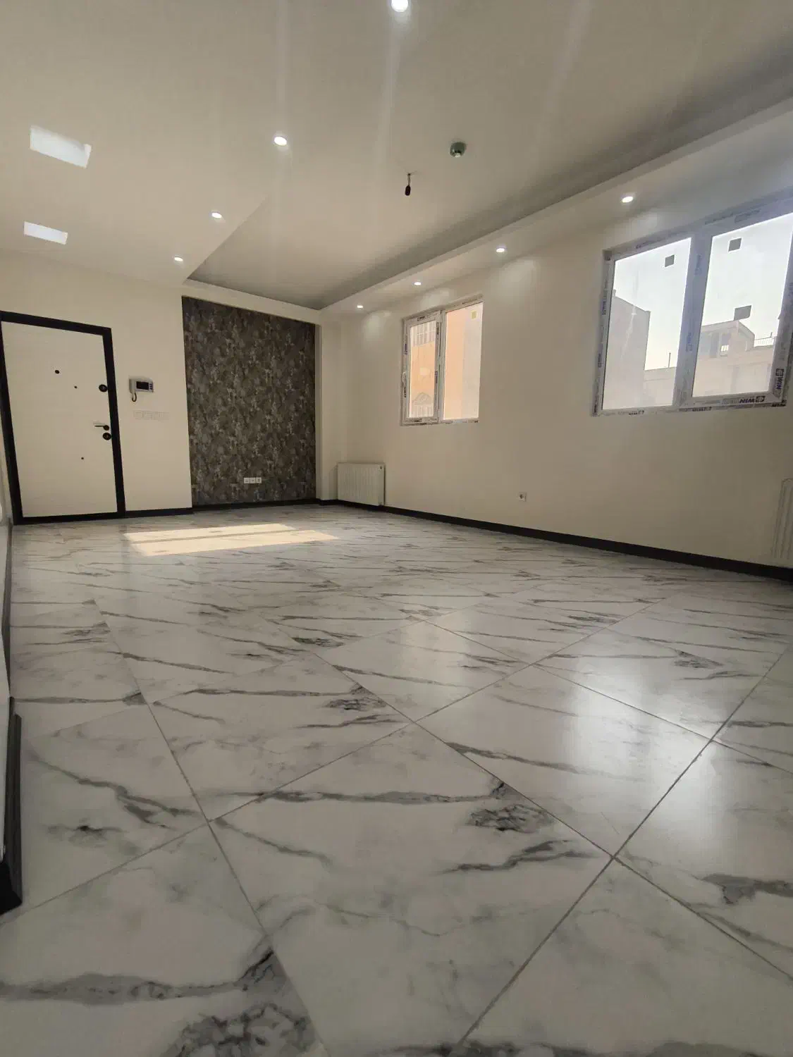 نوساز/۸۰متر/۲خواب/فرعی دنج/فتاحی معماریان