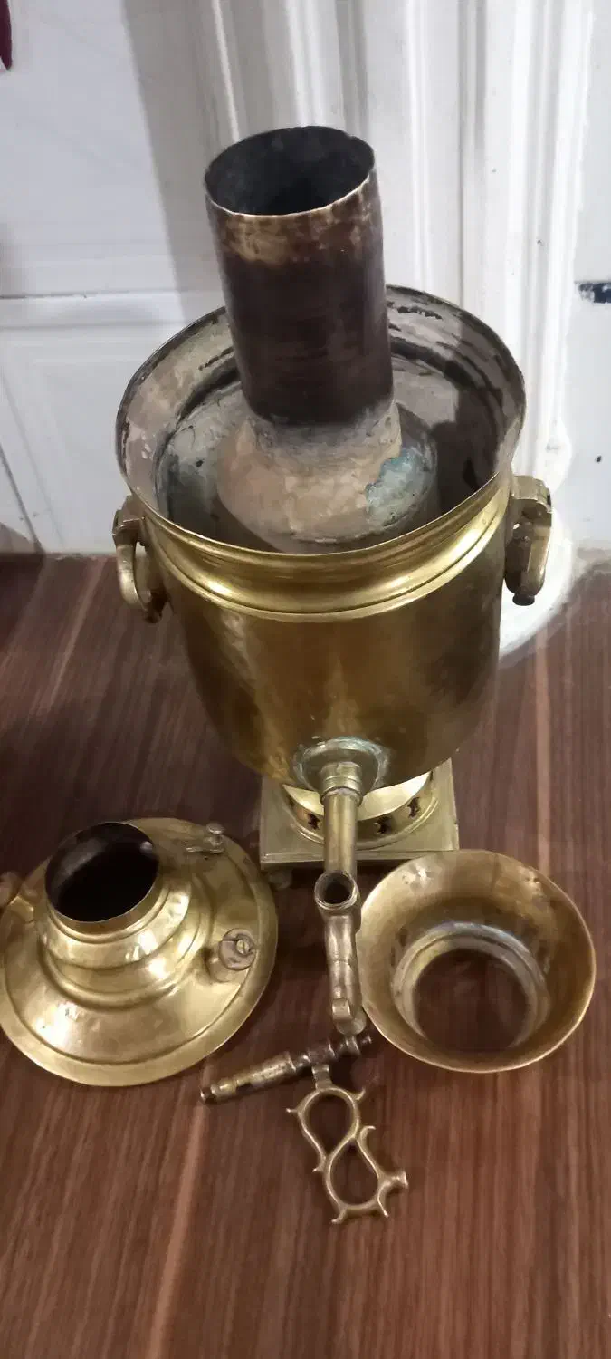 سماور زغالی روسی|کلکسیون اشیاء عتیقه|برخوار, |دیوار