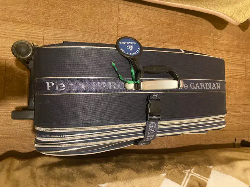 وسایل شخصی چمدان مسافرتی بزرگ|کیف، کفش، کمربند|ارومیه, |دیوار