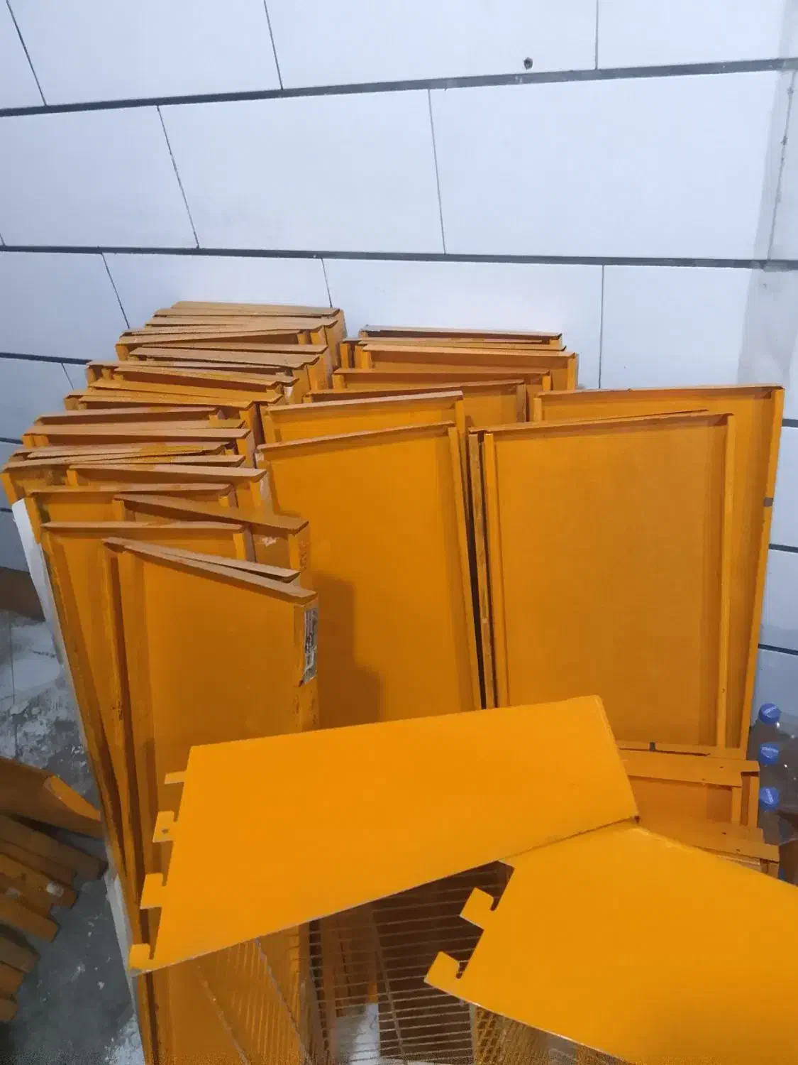 قفسه مغازه  تقریباً 40متر مربع به فروشی می‌رسد|فروشگاه و مغازه|پارس‌آباد, |دیوار