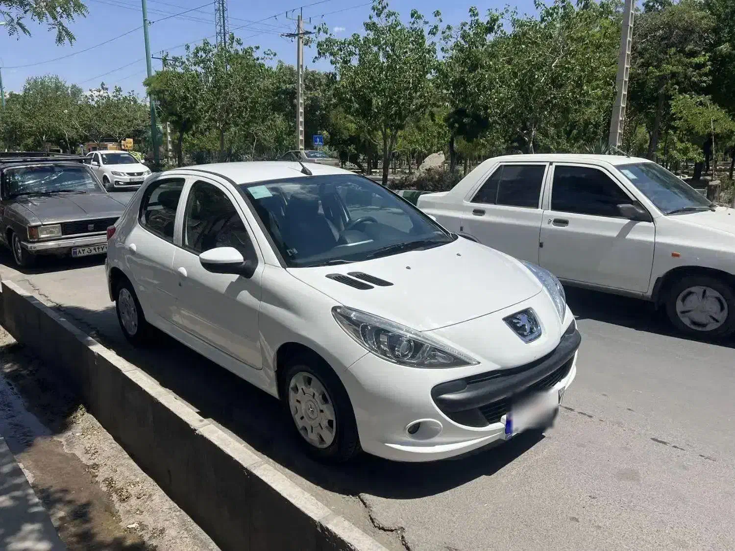 207 مدل 98 بیرنگ|خودرو سواری و وانت|اراک, |دیوار