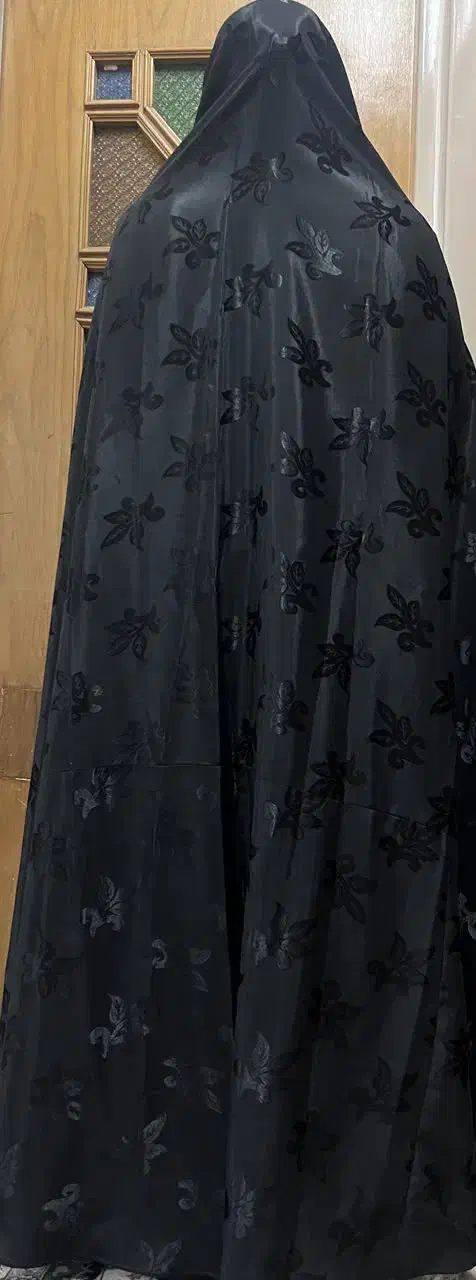 چادر مشکی دوخته|لباس|کاشان, درب اصفهان|دیوار