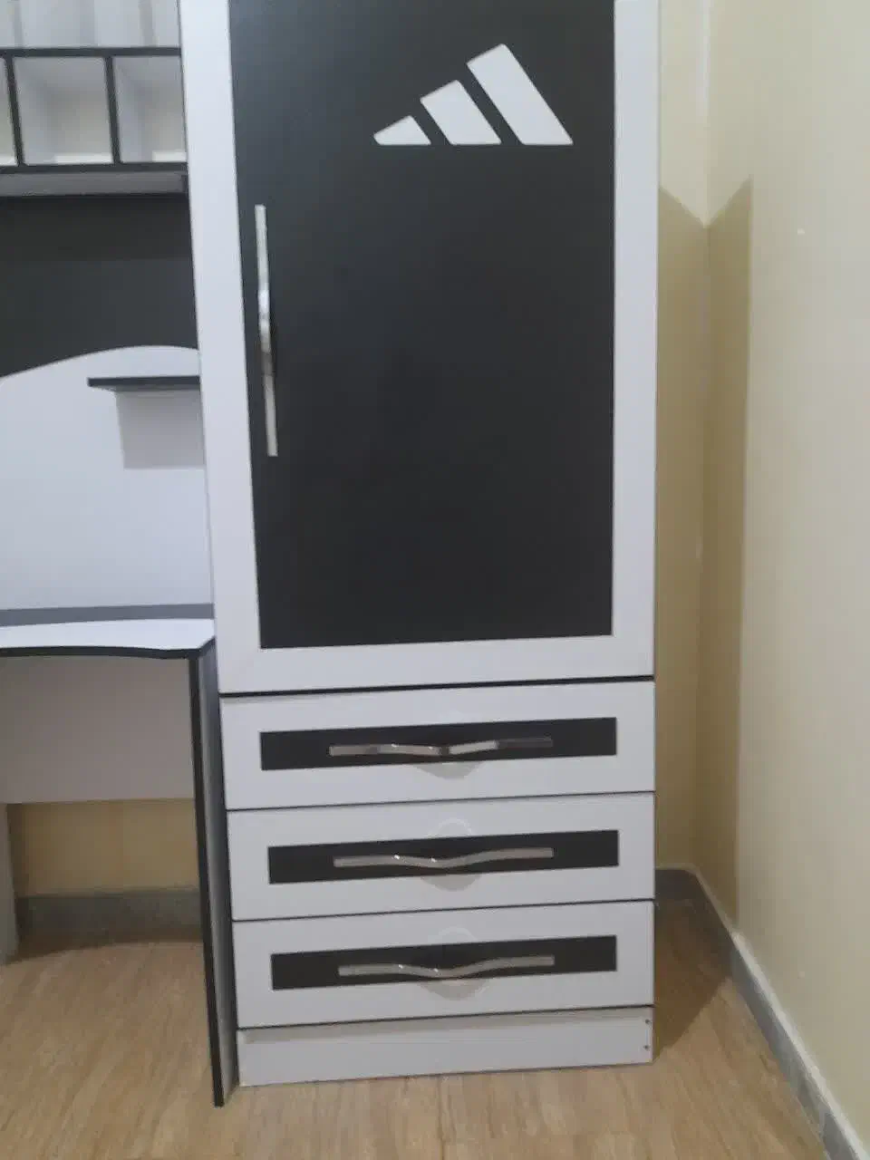 کمد ویترین طرح اسپرت|کتابخانه، شلف، قفسه‌های دیواری|لنگرود, |دیوار