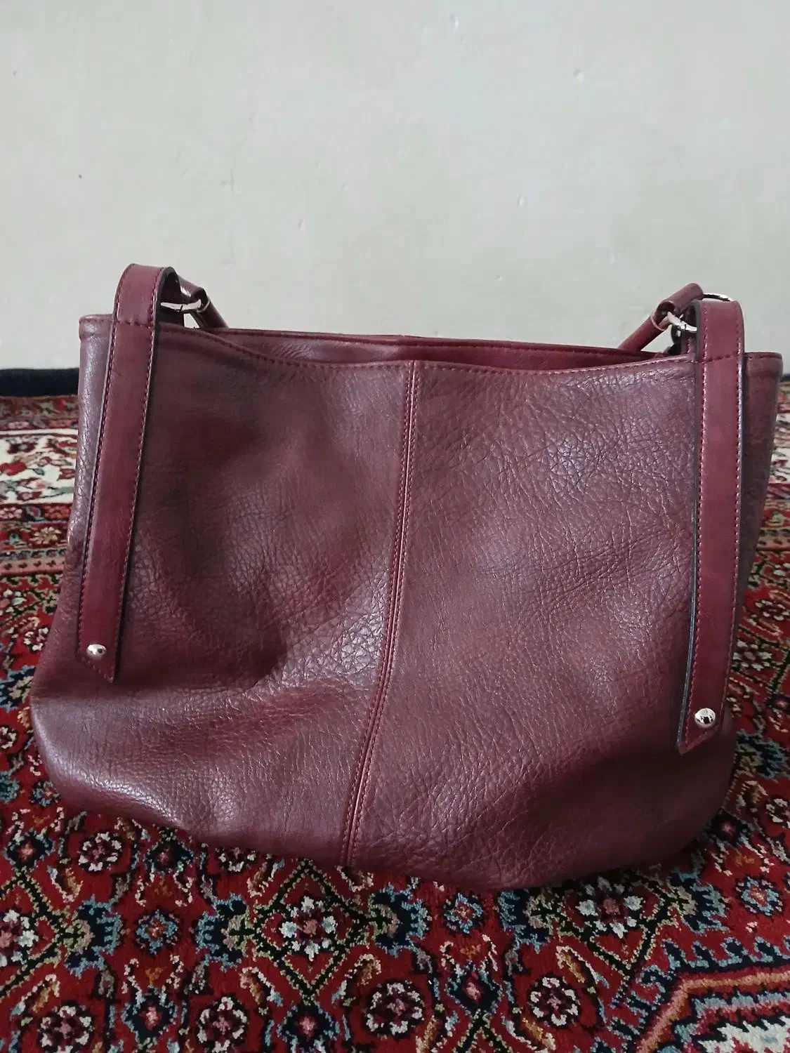 کیف|کیف، کفش، کمربند|زنجان, |دیوار