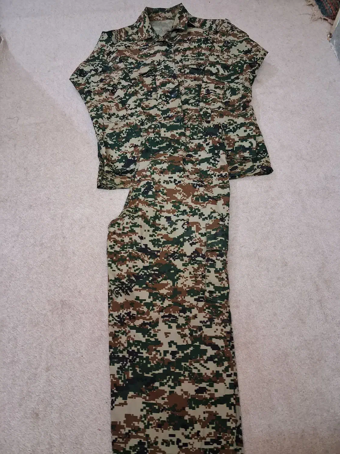 یک دست لباس بسیجی سایز ۴۸ پارچه پلی استر ویسکو|لباس|بوشهر, |دیوار