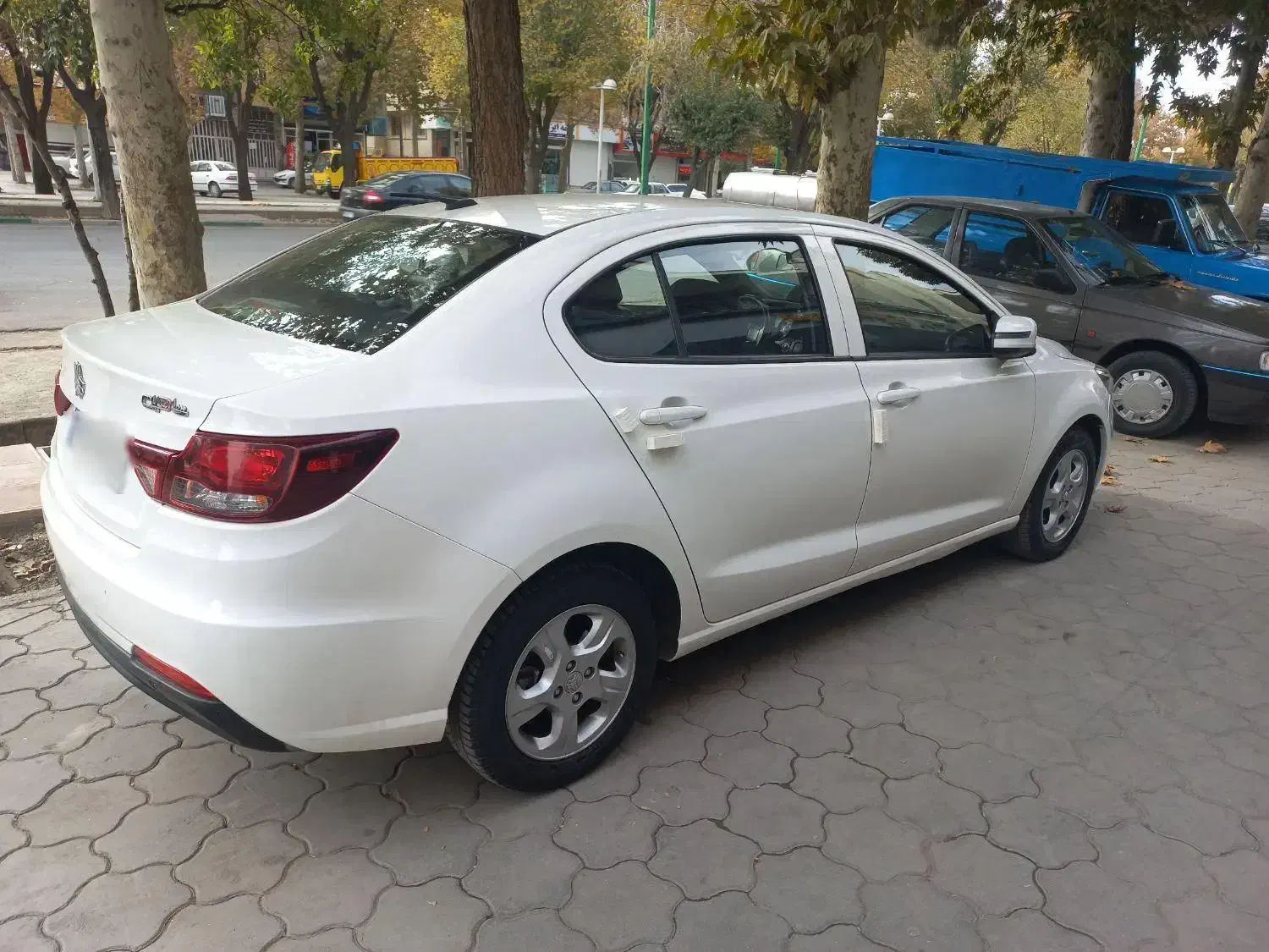 شاهین مدل۱۴۰۲بدون سانروف|خودرو سواری و وانت|بروجرد, |دیوار