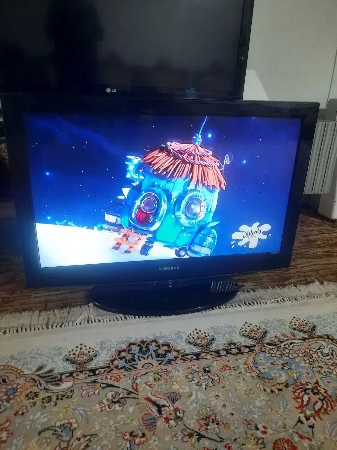 ال سی دی ۳۲ اینچ پنل شکسته|تلویزیون و پروژکتور|رامهرمز, |دیوار