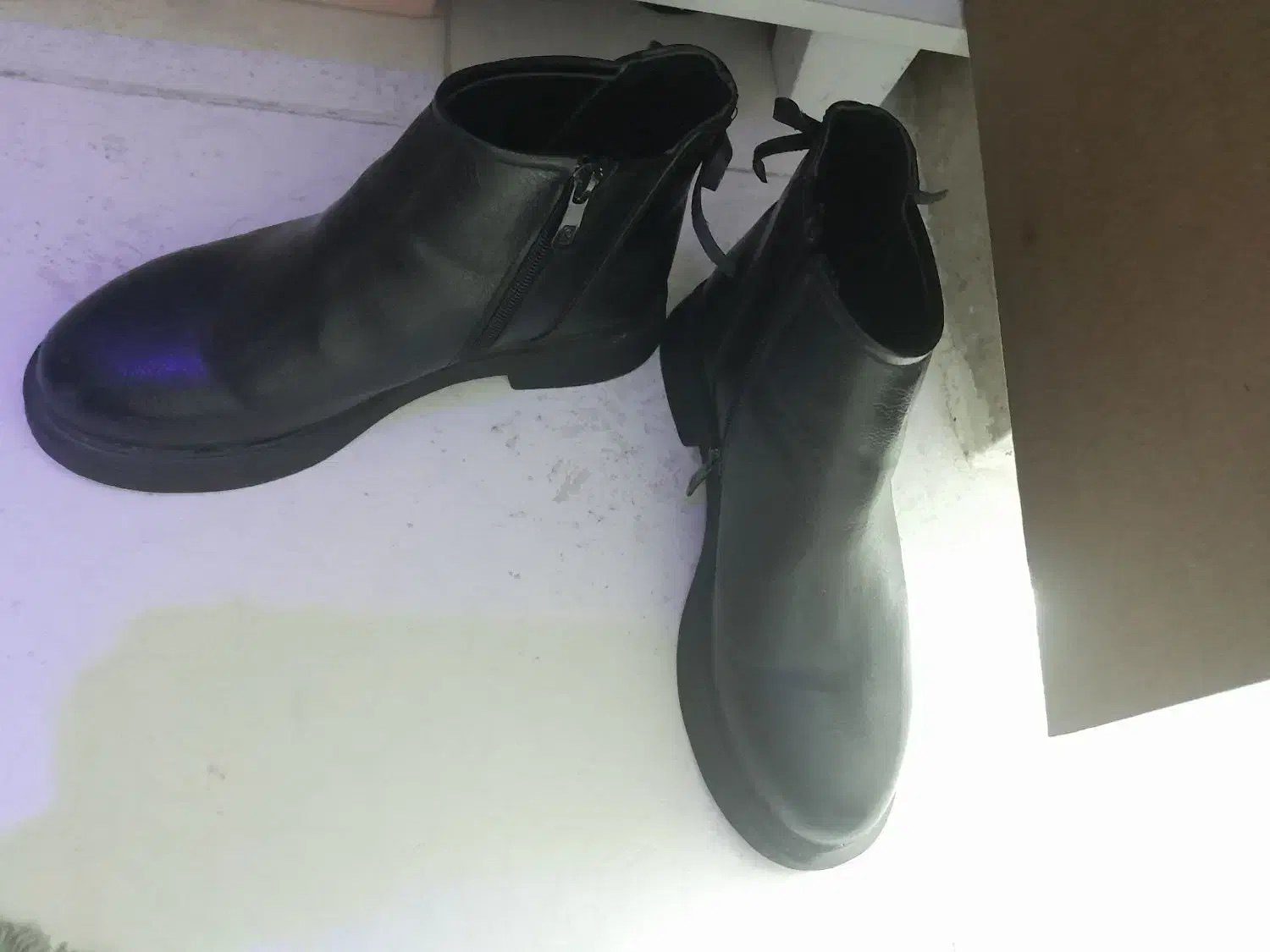 کفش|کیف، کفش، کمربند|تربت جام, مسکن مهر|دیوار