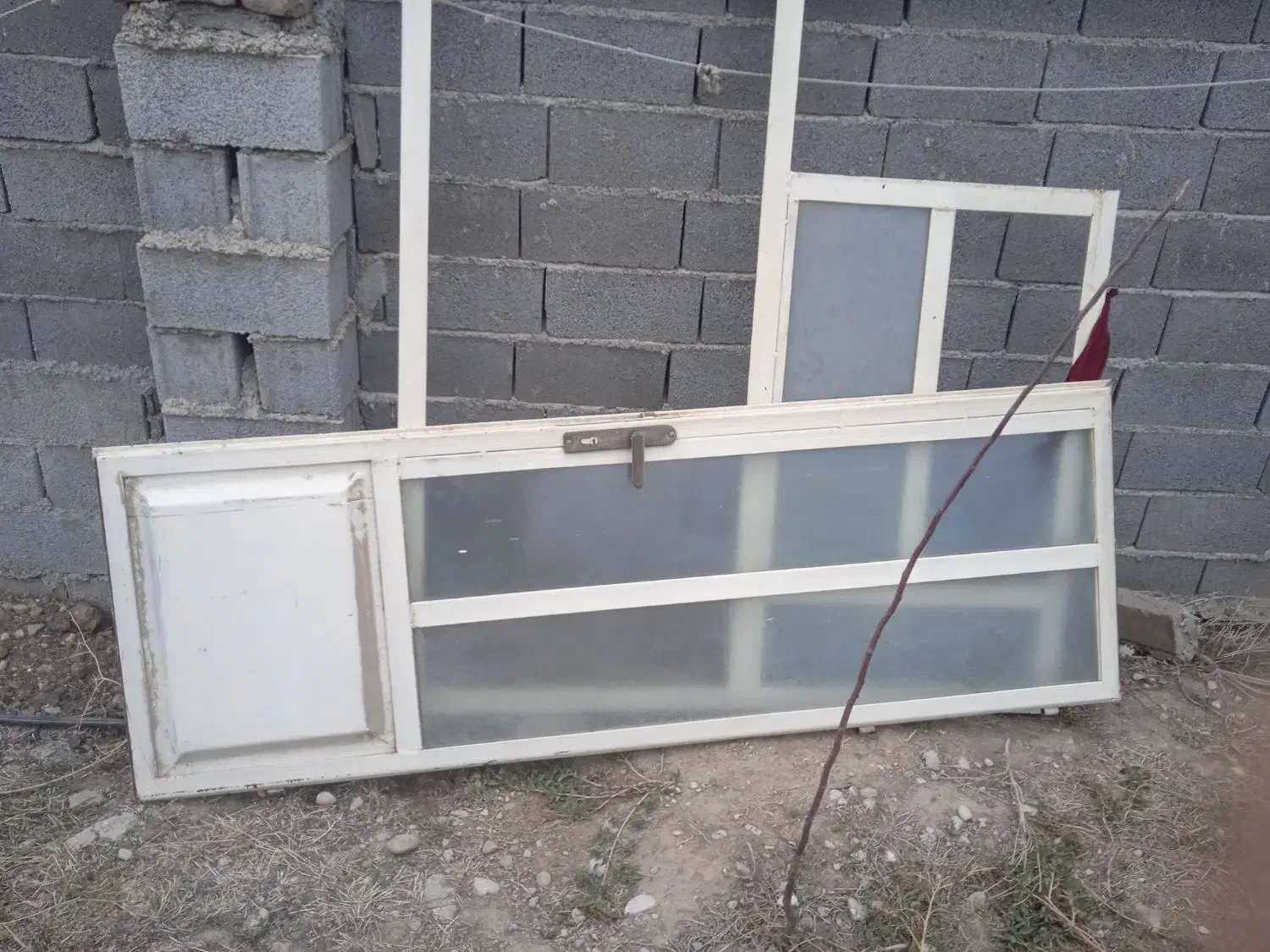 در فروشی سالم|مصالح و تجهیزات ساختمان|کلاله, |دیوار