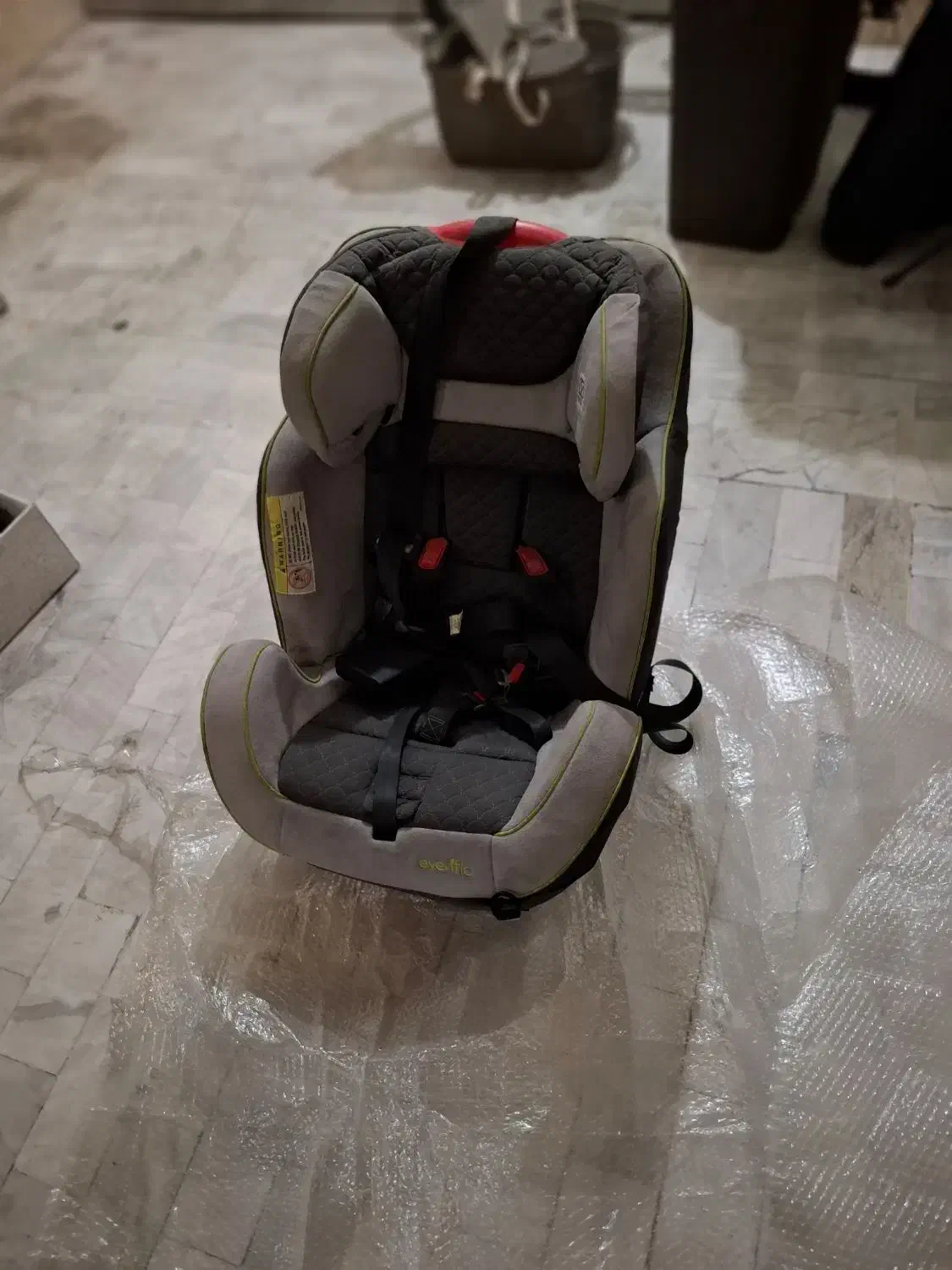 صندلی کودک مارک evenflo|تخت و صندلی بچه|تهران, شهرک آزادی|دیوار