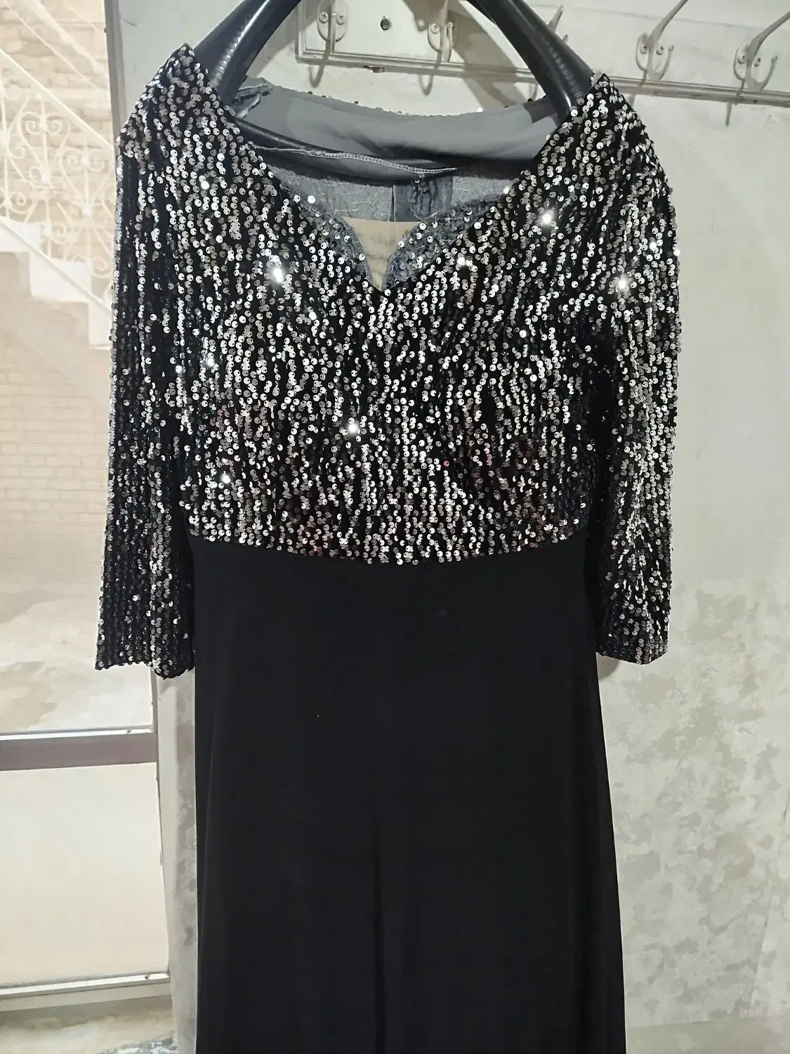 لباس در حد نو|لباس|ایواوغلی, |دیوار