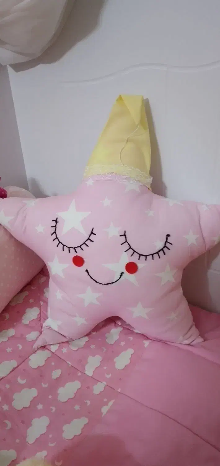 روتختی  و کوسن و بالشت تم ابر و ستاره سالم و تمیز|سرویس روتختی|باغستان, |دیوار