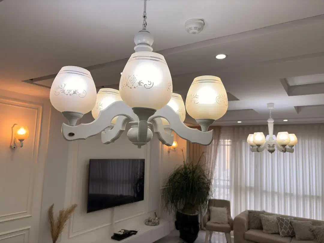 لوستر چوبی سفید|لوستر و چراغ آویز|همدان, |دیوار