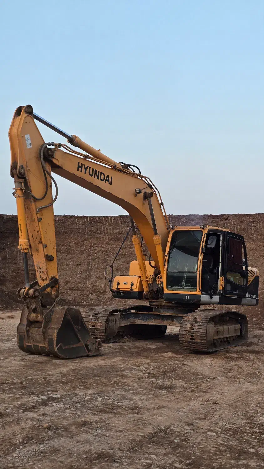 اجاره دهنده بیل مکانیکی همراه با راننده|خدمات حمل و نقل|خوی, |دیوار