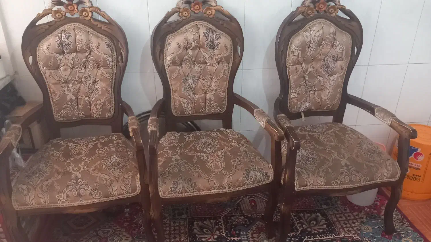 تعدادی لوازم منزل به دلیل کمبودجابفروش میرسد|مبلمان خانگی و میز عسلی|نیشابور, شهرک رضوی|دیوار