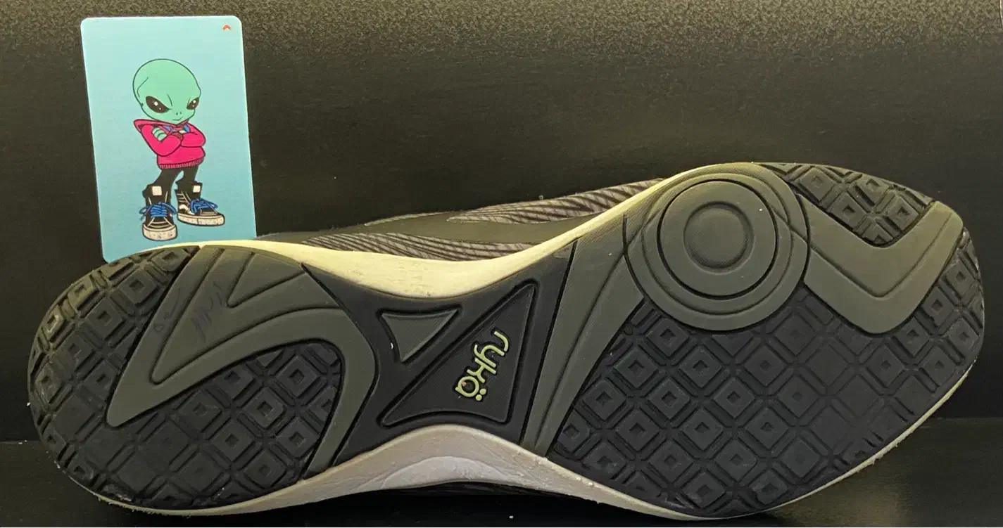 کفش باشگاه ، پیاده روی|کیف، کفش، کمربند|بجنورد, |دیوار