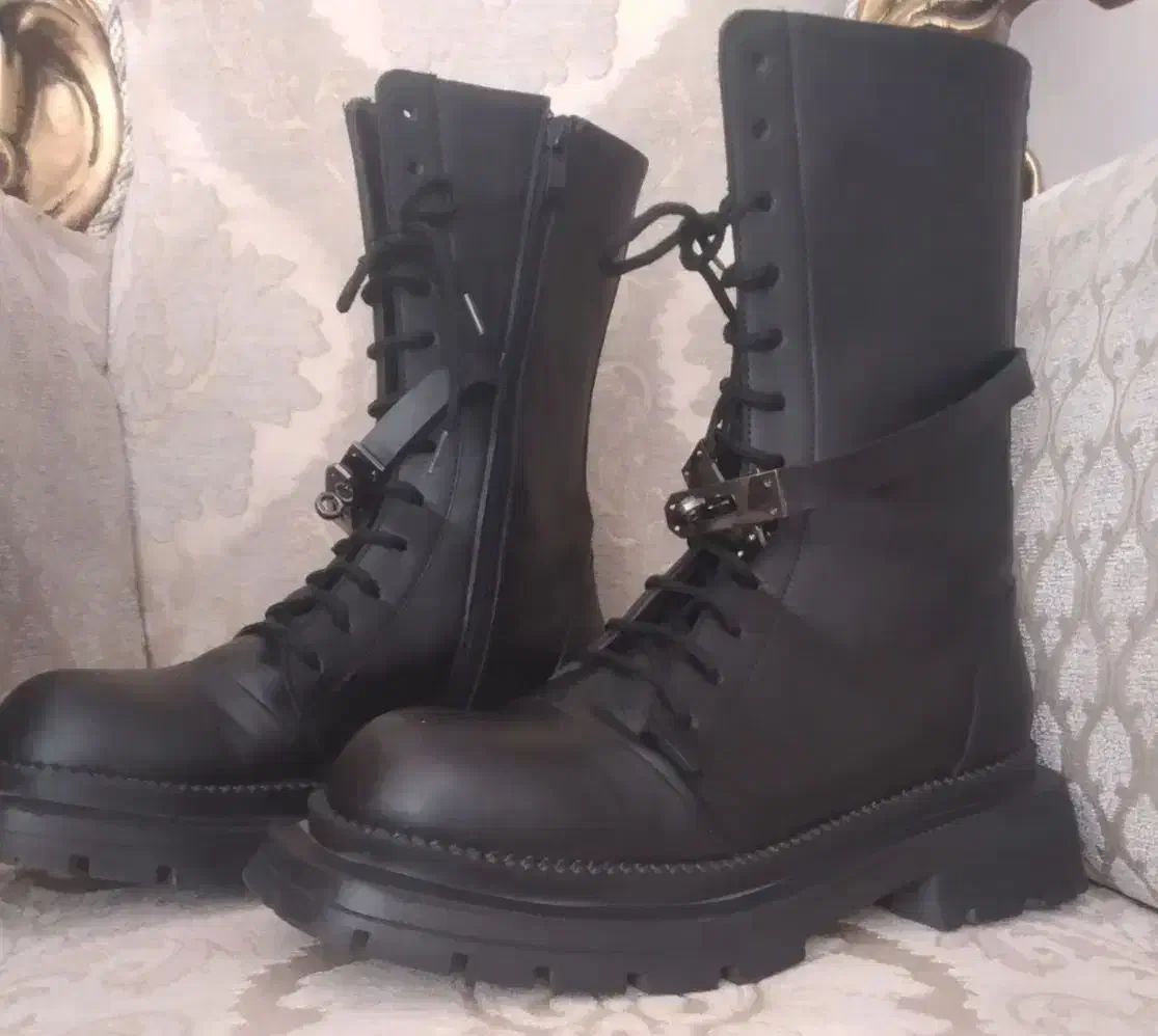 پوتین|کیف، کفش، کمربند|تبریز, |دیوار