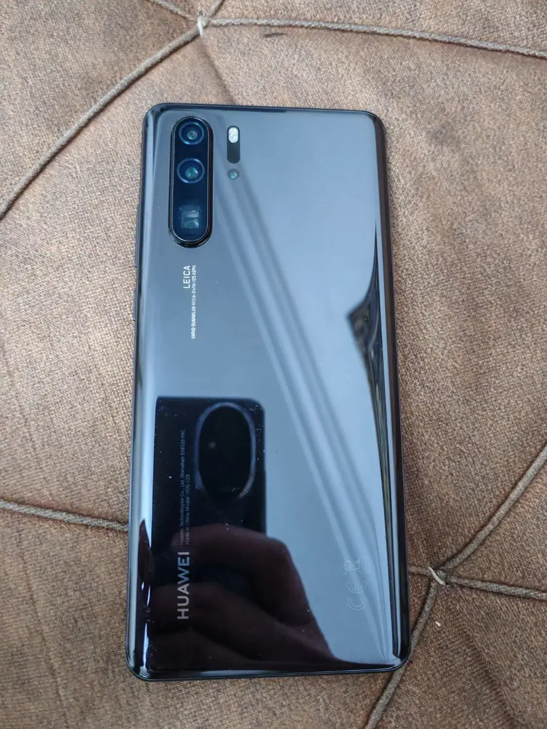 p 30 pro|موبایل|رشت, معلولین|دیوار