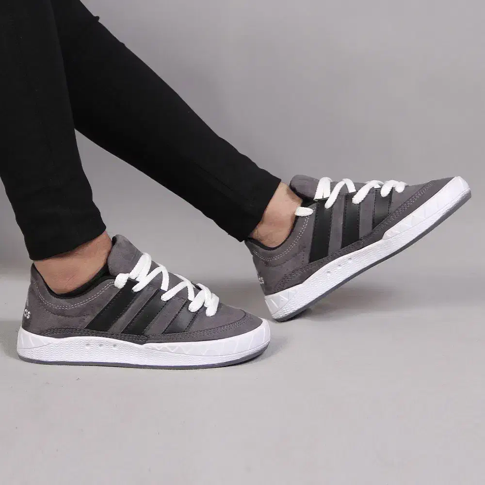 کفش آدیداس شیک و جذاب|کیف، کفش، کمربند|رفسنجان, |دیوار