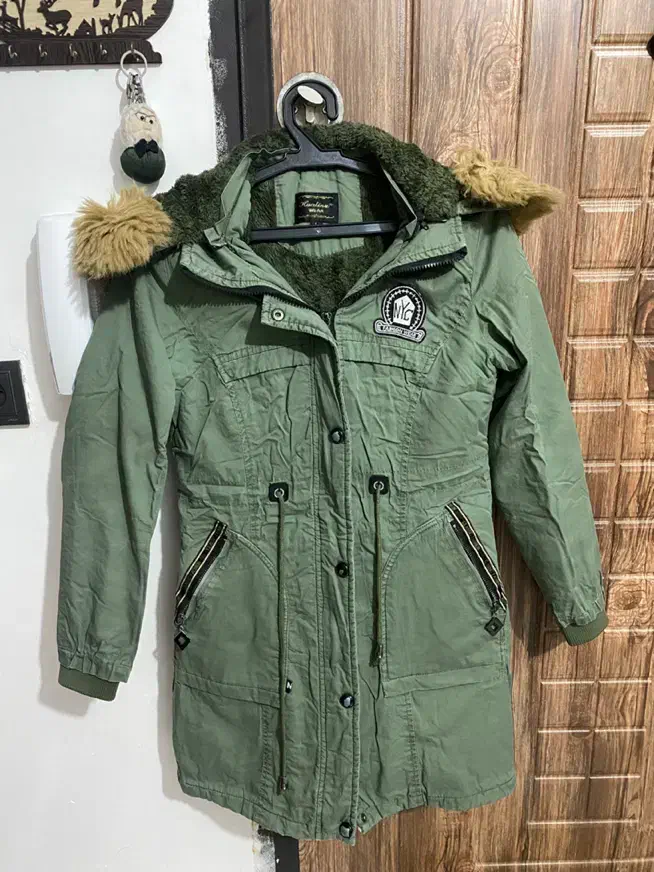 تعدادی کاپشن و پالتو و بافت|لباس|مشهد, توس (بلوار توس)|دیوار