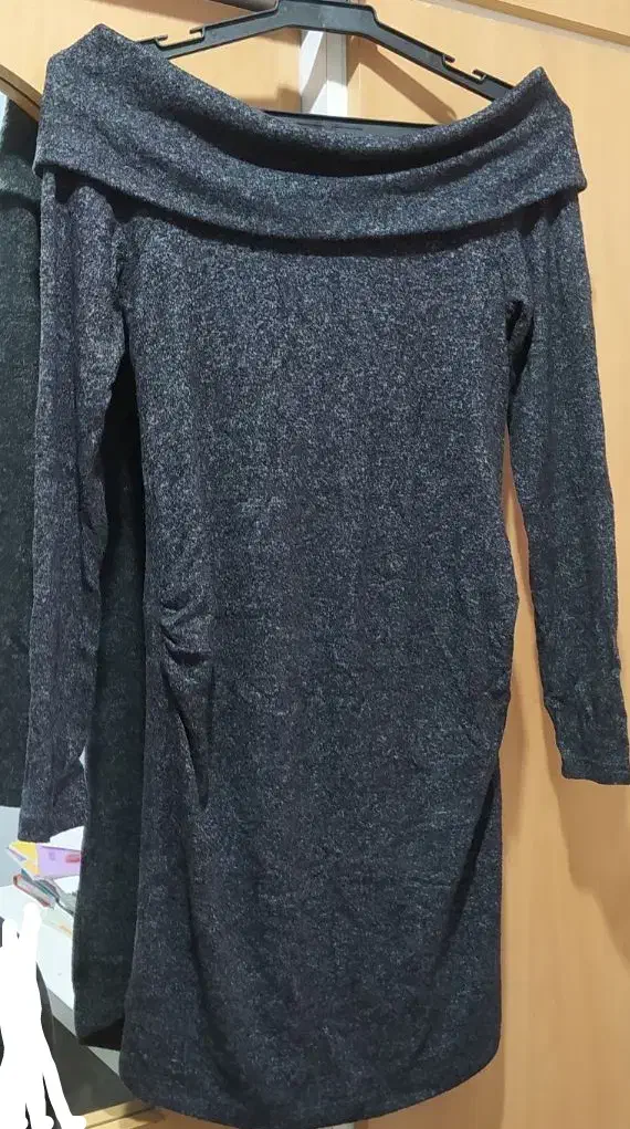 پیراهن موهر|لباس|رشت, چله خانه|دیوار