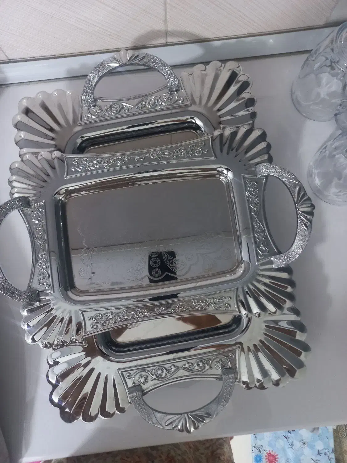 دوعدد سینی مارک درجه یک|ظروف سرو و پذیرایی|دهگلان, |دیوار