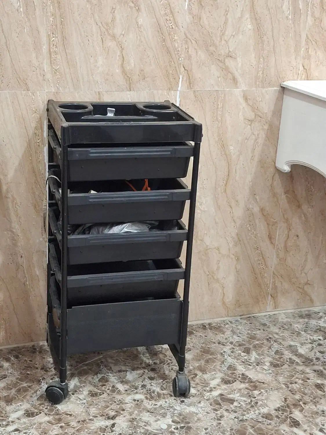 لوازم سالن زیبایی|آرایشگاه و سالنهای زیبایی|نشتارود, |دیوار