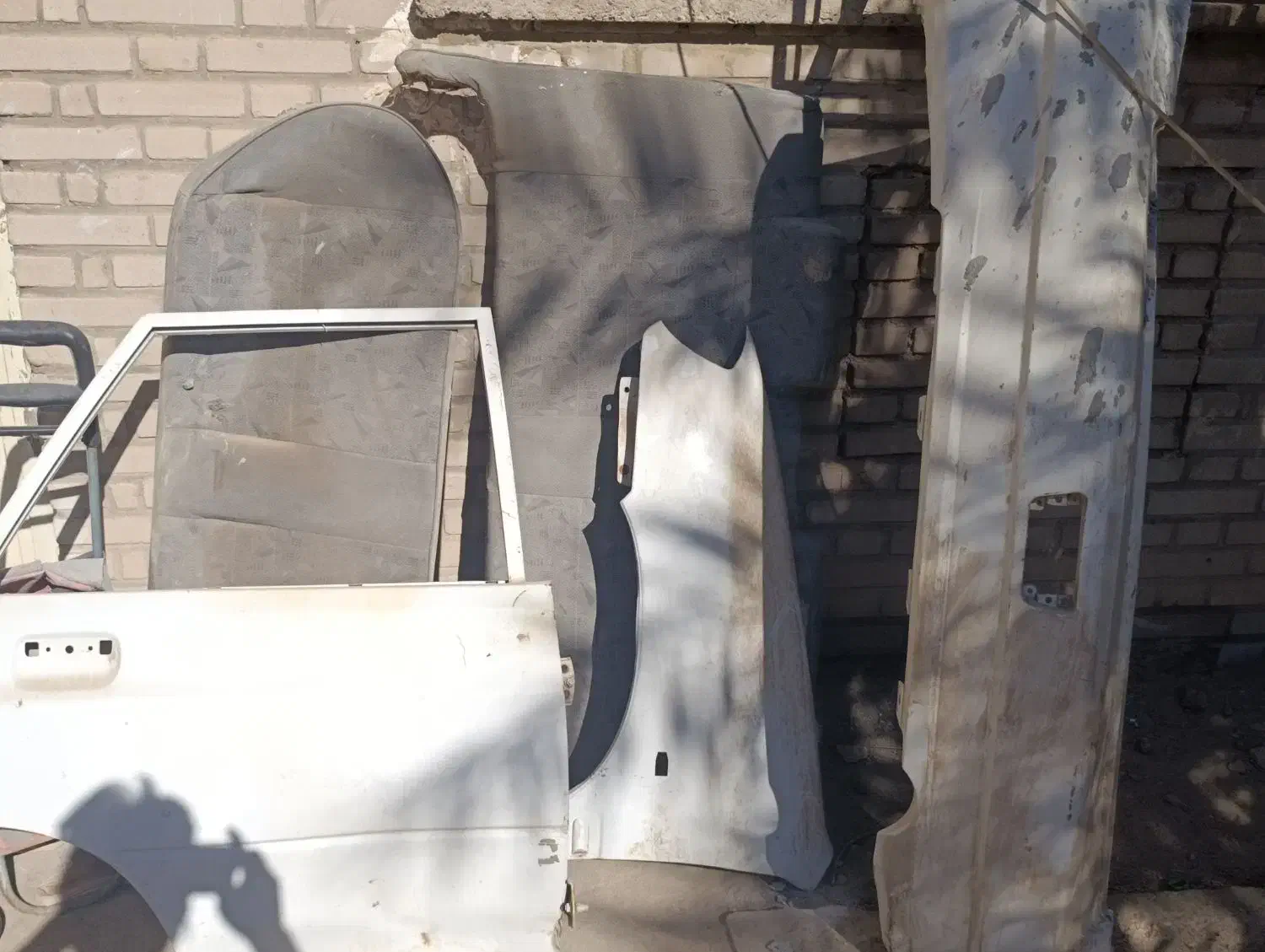 گلگیر جلوچپ پراید۱۱۱وسپرعقب ۱۱۱ودرعقب راست وصندلی|قطعات یدکی و لوازم جانبی|آبادان, |دیوار