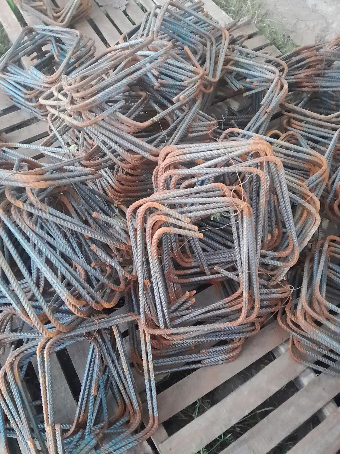 خاموت آماده اضافه آمده ۲۲در۲۲.       ۲۷در۲۲|مصالح و تجهیزات ساختمان|رشت, حومه رشت|دیوار