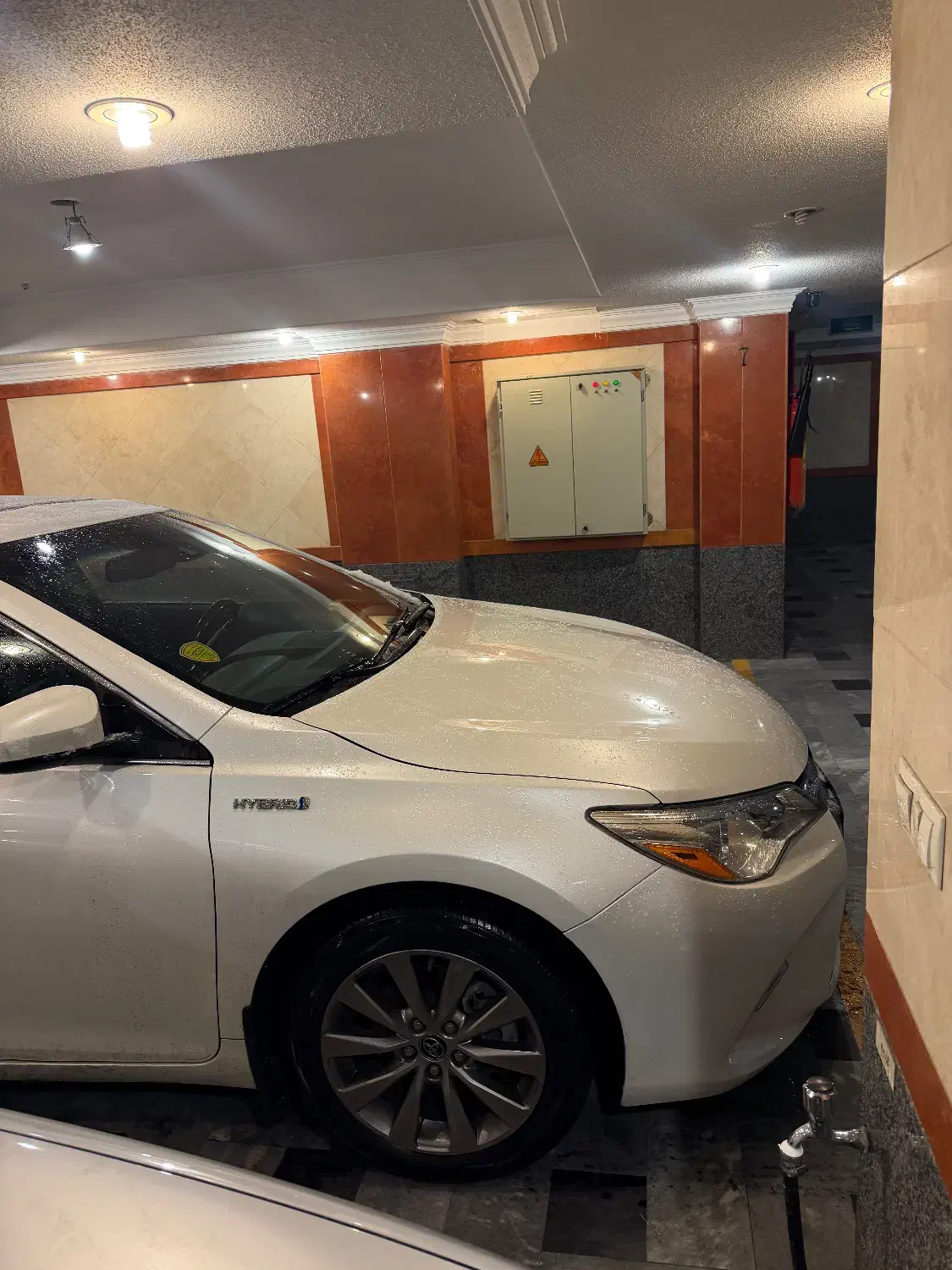 تویوتا کمری ۲۰۱۶ هیبرید xle|خودرو سواری و وانت|تهران, فرمانیه|دیوار