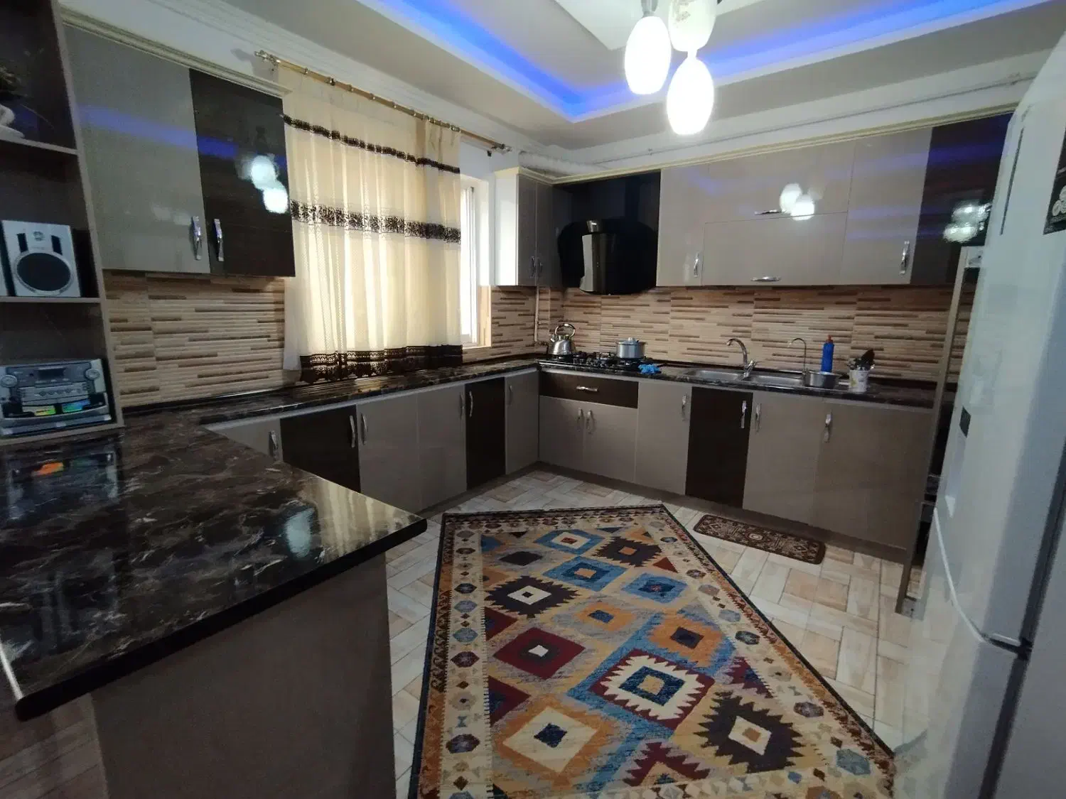 آپارتمان 108مترشیک تک واحدی سنددار نیروی دریایی|فروش آپارتمان|رشت, شهرک شهید رجایی|دیوار