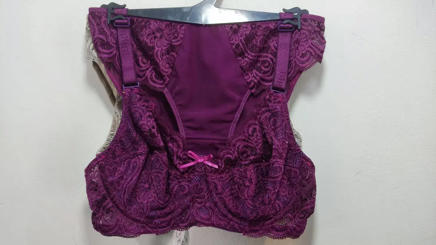 لباس زیر زنانه به علت جمع اوری|لباس|اردبیل, |دیوار